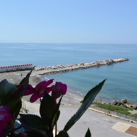 B&B Fronte Del Mare Salerno Exterior photo